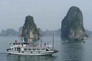 vietnam, halong, sea